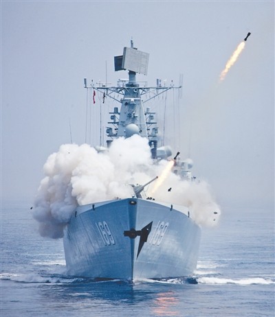 Ngày 10 tháng 7 năm 2013, trong cuộc diễn tập liên hợp trên biển Trung-Nga, tàu chiến Trung Quốc phóng tên lửa săn ngầm tấn công mục tiêu dưới biển.